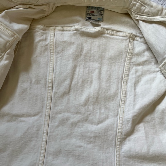 Woman white jacket - Picture 5 of 9